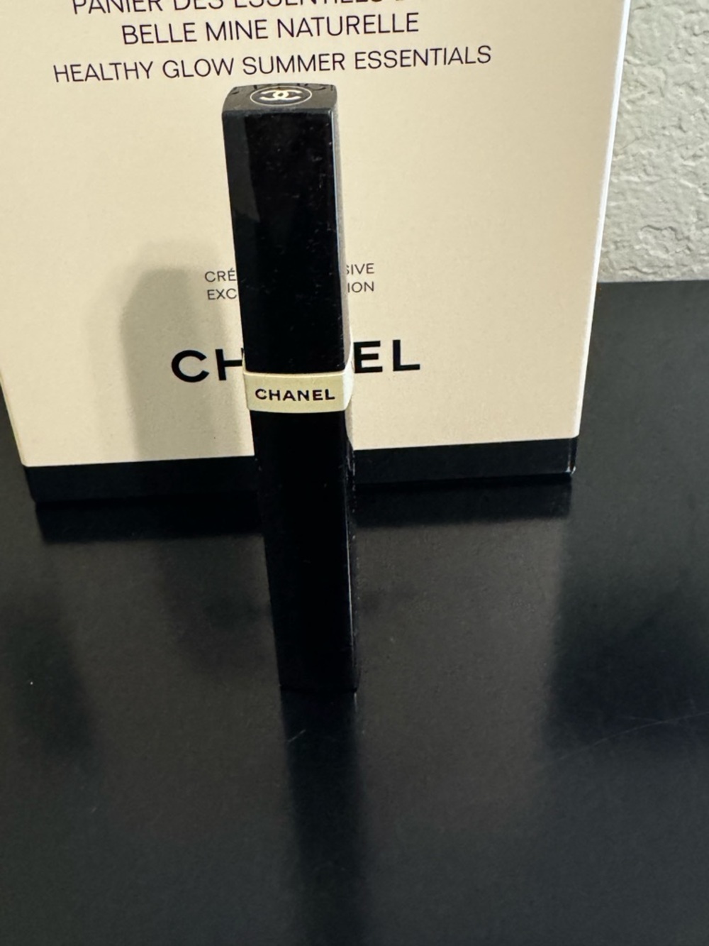 Chanel LES BEIGES Volume and Definition Tubing Mascara: In Black. New!